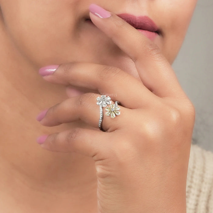 Bague à double dérivation en forme de fleur avec diamant de laboratoire taille poire jaune