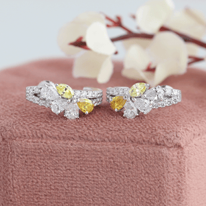 Boucles d'oreilles en grappe de diamants taille poire et ronde jaune