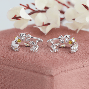 Boucles d'oreilles en grappe de diamants taille poire et ronde jaune