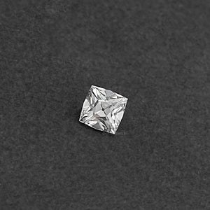 Diamant taillé en laboratoire de taille Peruzzi