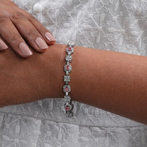 Bracelet tennis en diamants Asscher roses et fleurs