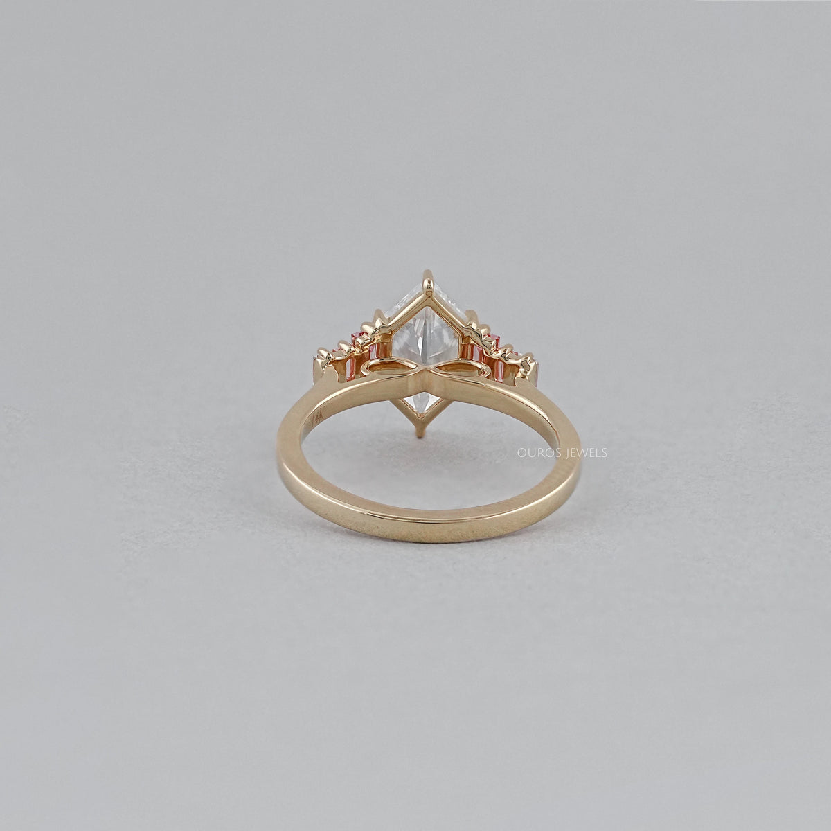 Dutch Marquise Diamond Ring With Baguette
