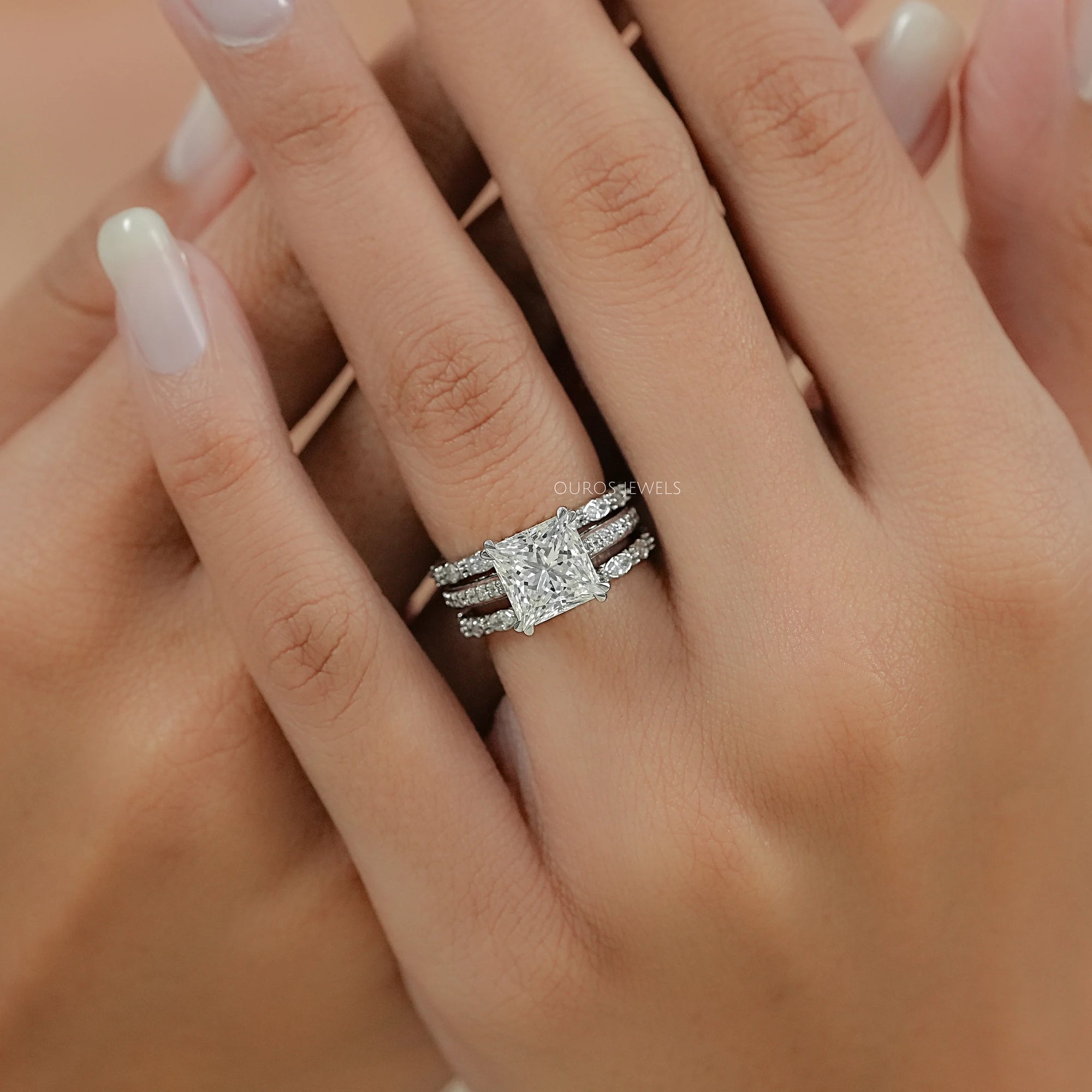 Ensemble de bagues de mariage avec diamant solitaire à taille ronde