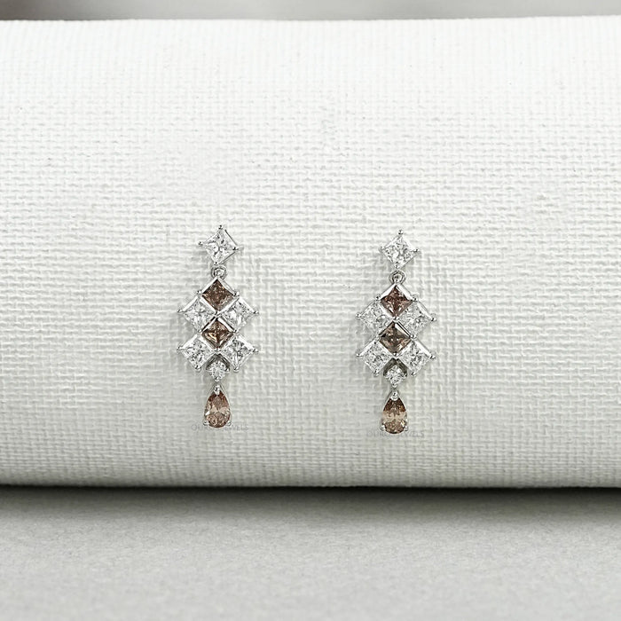 Boucles d'oreilles pendantes en diamants de laboratoire taille princesse en chocolat