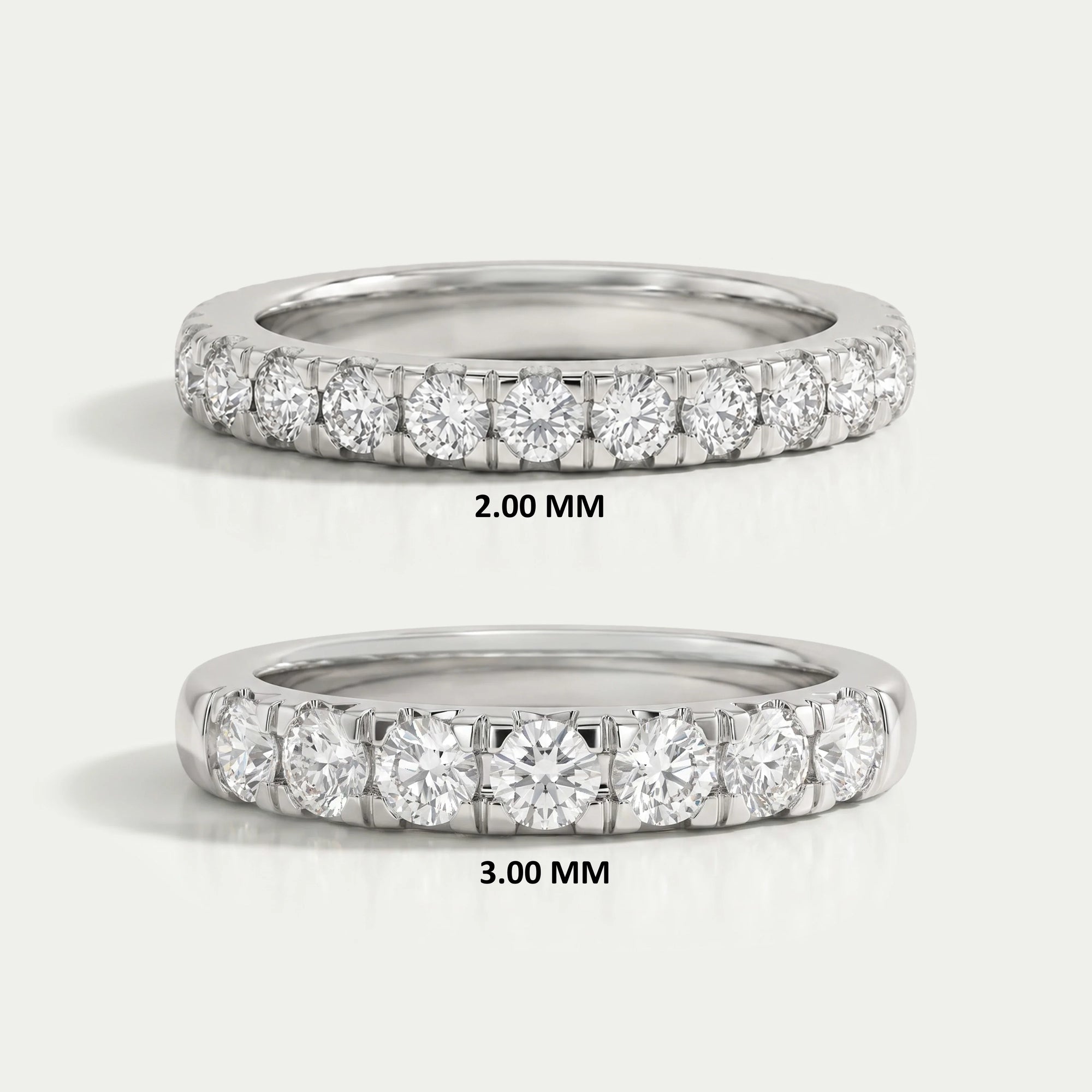 Bague demi-éternité avec diamants de laboratoire à coupe ronde
