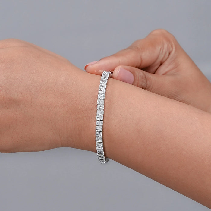 Bracelet de tennis en diamants de laboratoire à taille radiante