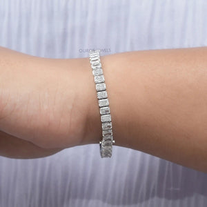 Bracelet de tennis en diamants de laboratoire à taille radiante