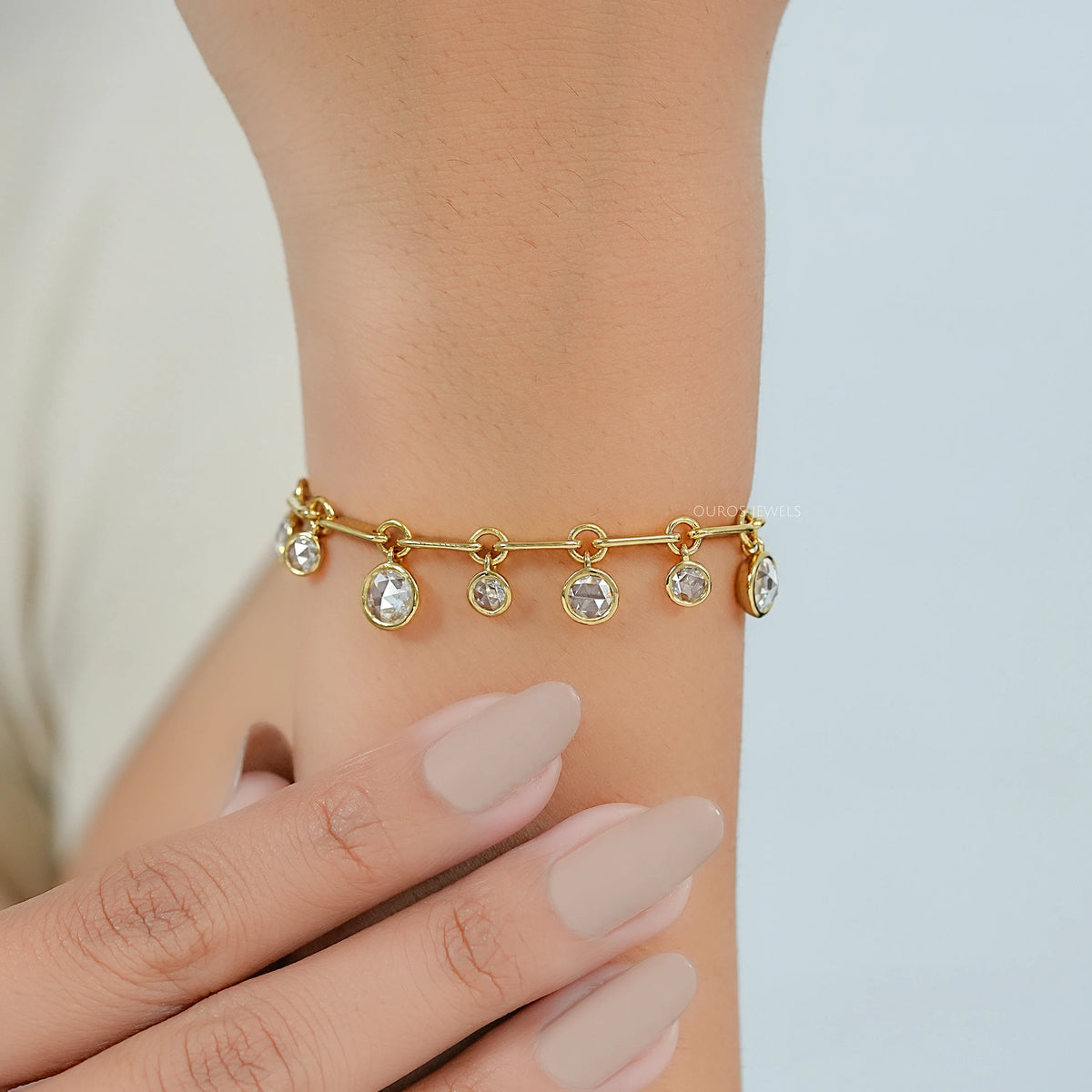 Bracelet chaîne à stations en diamant de laboratoire taille rose