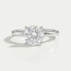 Bague de fiançailles solitaire avec diamant rond cultivé en laboratoire 