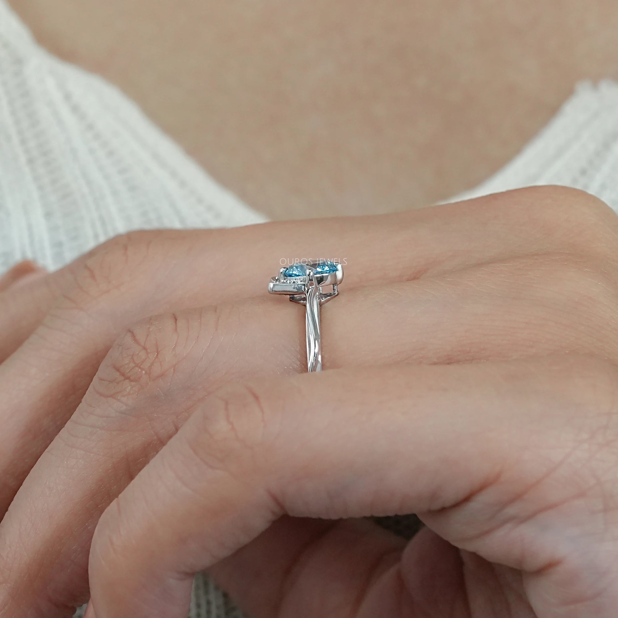 Fancy Blue Round Diamond Cat Ring Ring