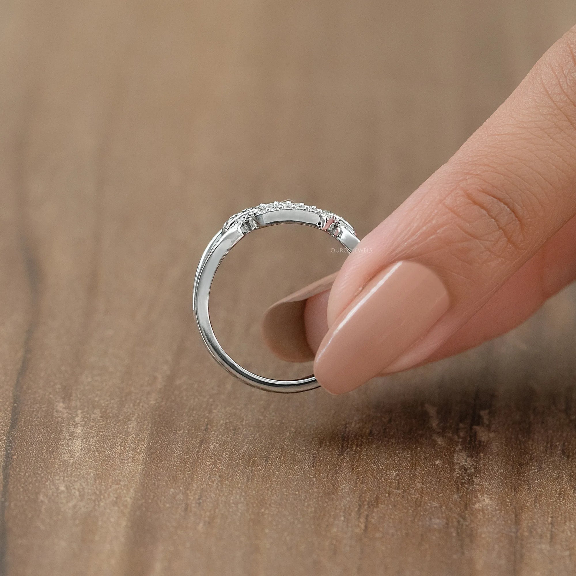 Round Lab Diamond Chain Link Ring Ring