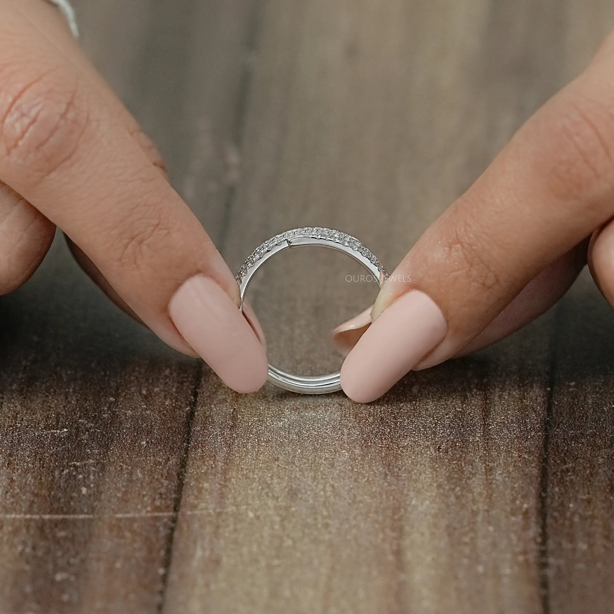 Lab Grown Round Diamond Spiral Band
