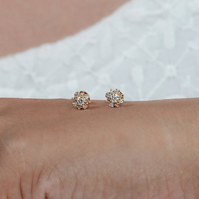 Clous d'oreilles en grappe de diamants cultivés en laboratoire 