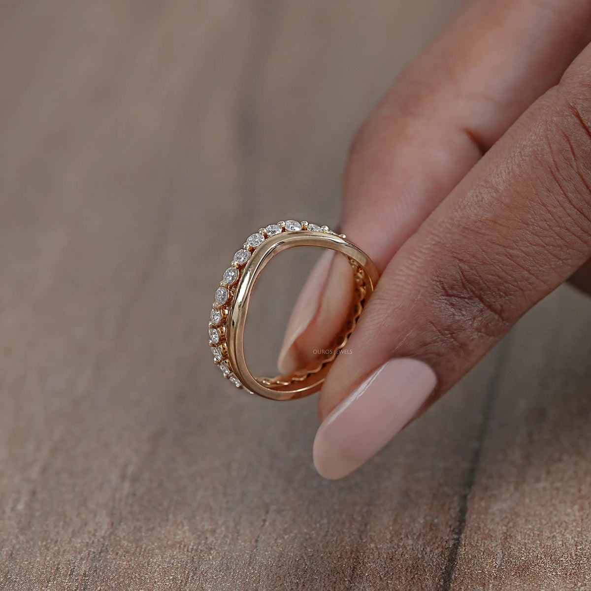 Round Lab Diamond Double Wave Curved Band Rings