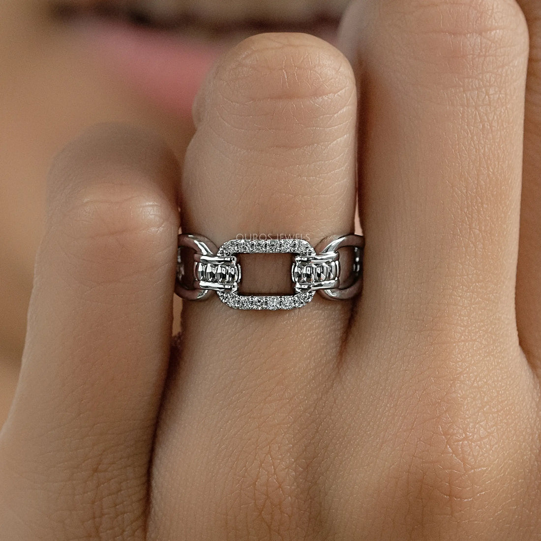 Round Lab Diamond Chain Link Ring Ring