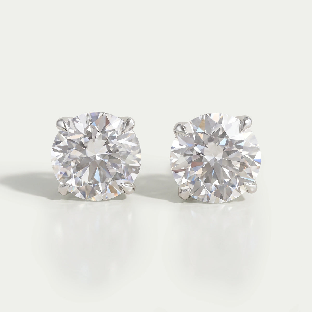 Round Cut Lab Diamond Stud Molly Sims - 96th Annual Academy Awards Earrings