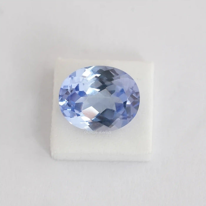 Saphir bleu clair colombien de 6,49 carats