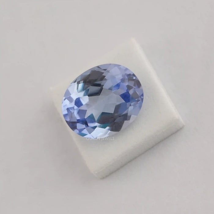 Saphir bleu clair colombien de 6,49 carats