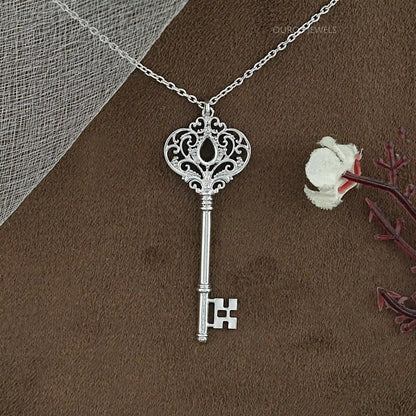Key Shape Semi Mount Pendant