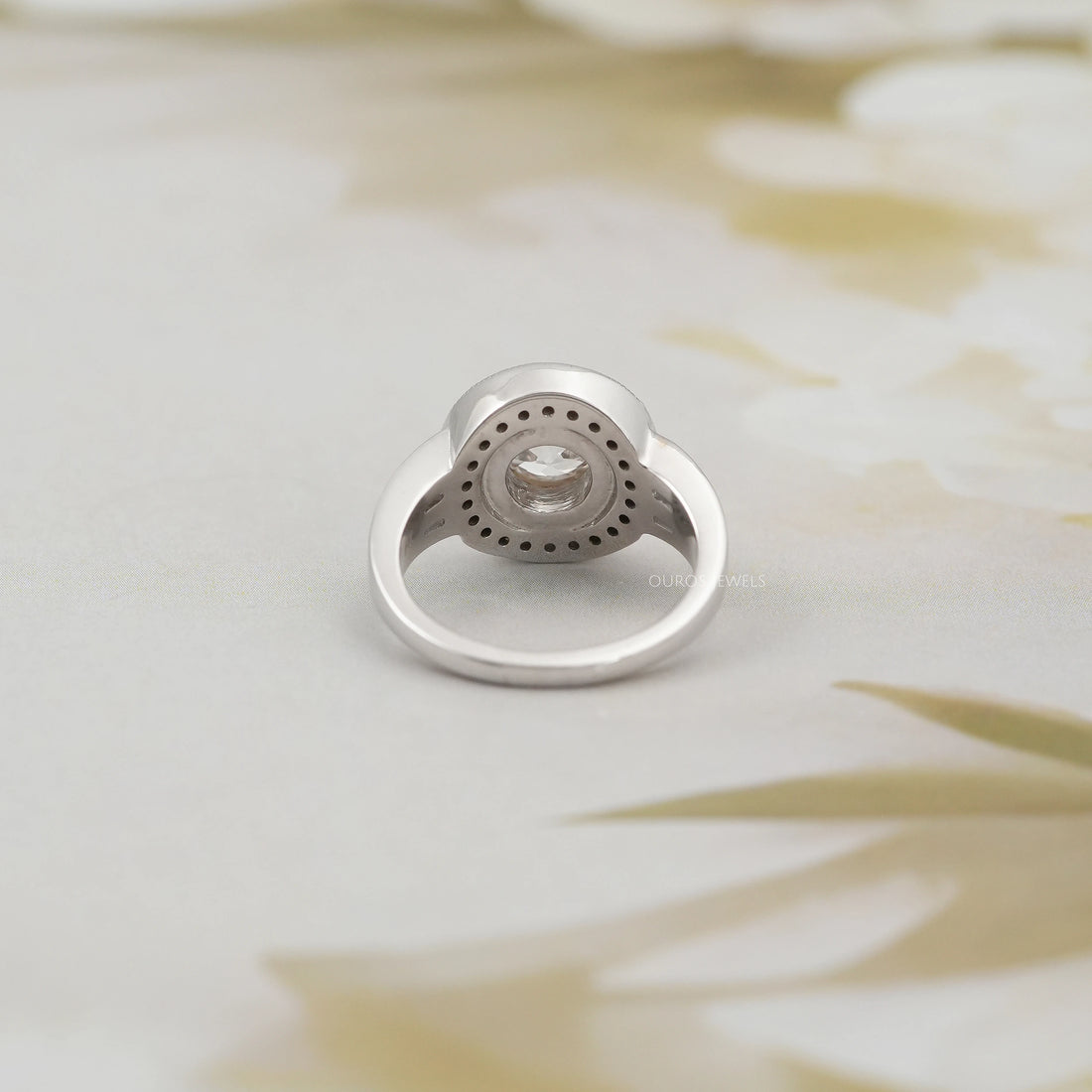 Old European Round Cut Split Shank Ring Ring