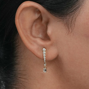 Boucles d'oreilles pendantes avec émeraude et diamant taille ronde 