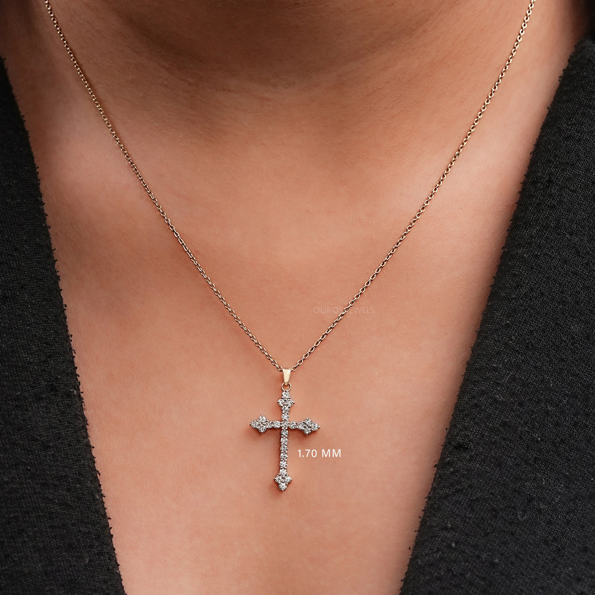 Round Diamond Cross Pendant Necklaces