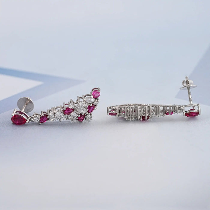 Boucles d'oreilles pendantes en grappe de pierres précieuses taille poire en rubis rouge