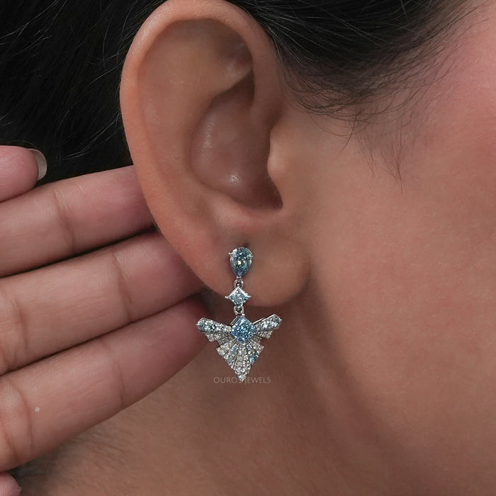 Boucles d'oreilles pendantes en diamant géométrique bleu