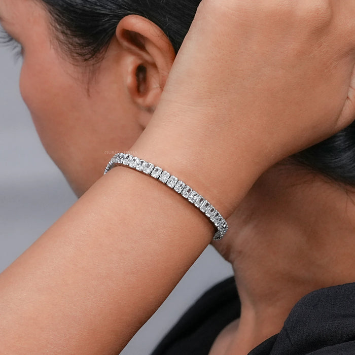 Bracelet de tennis en diamants de laboratoire à taille radiante