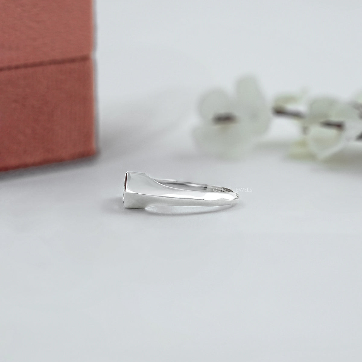 Bague bypass avec diamant taille ancienne et accents