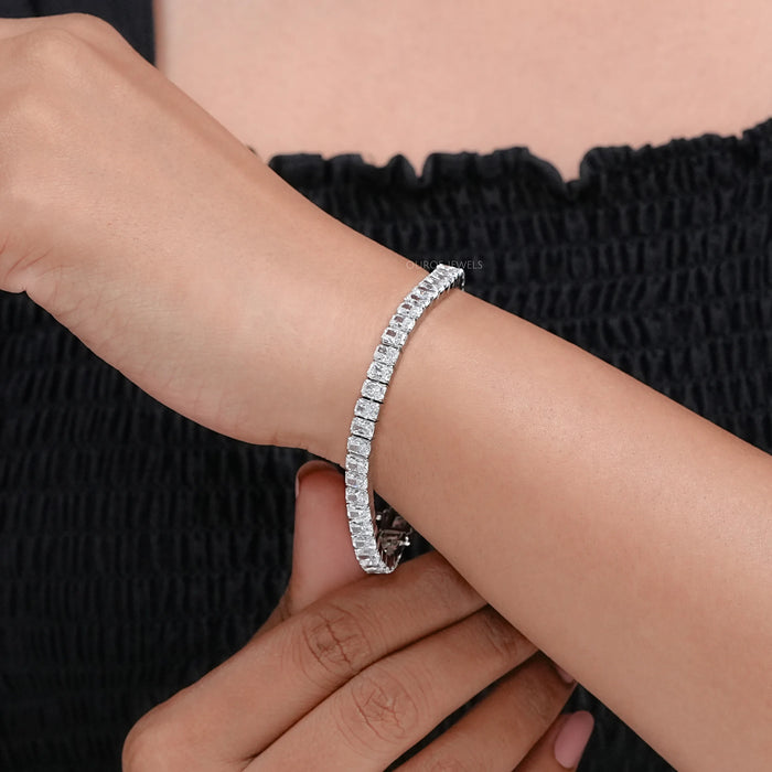 Bracelet de tennis en diamants de laboratoire à taille radiante