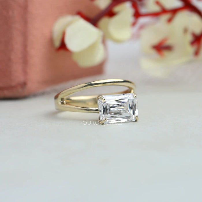 Bague solitaire avec diamant de laboratoire à coupe serrée