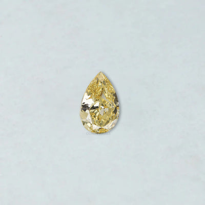 Diamant de laboratoire taille poire jaune 