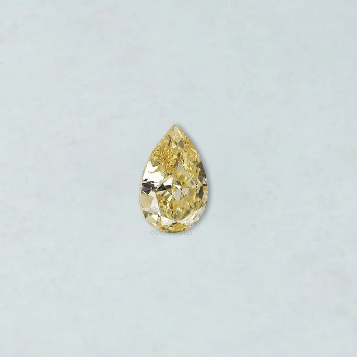 Diamant de laboratoire taille poire jaune 