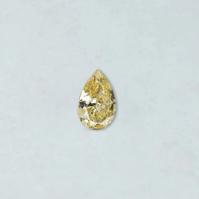 Diamant de laboratoire taille poire jaune 