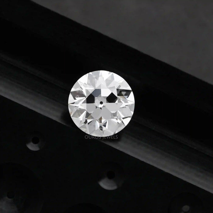 stunning OEC round cut loose diamond