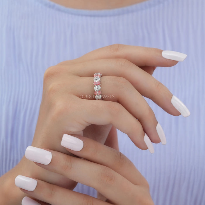 Alliance de mariage rose à taille ovale