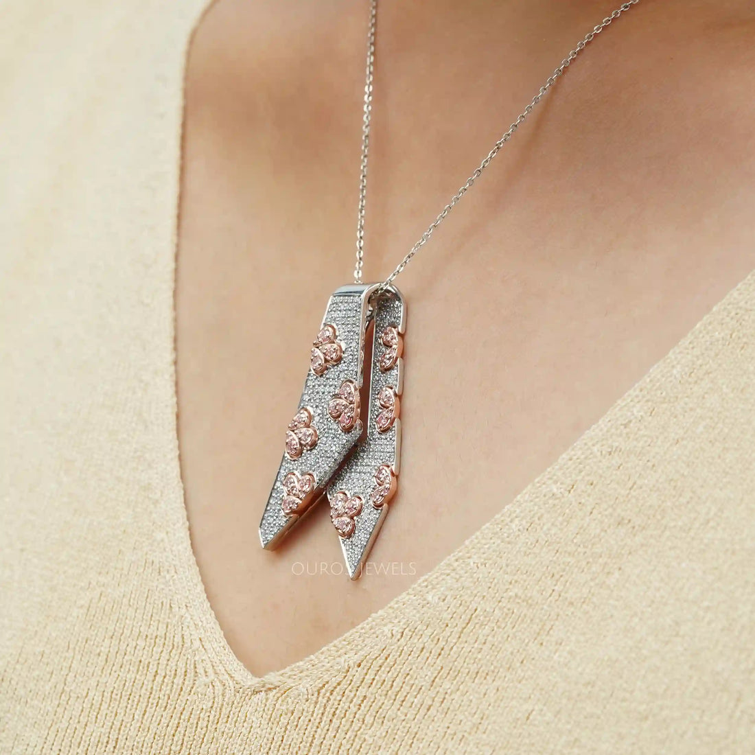 Round Cut Lab Grown Diamond Tie Pendant