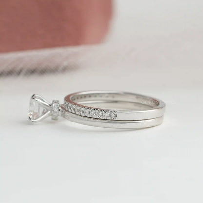 Round Cut Lab Grown Diamond Bridal Ring Set