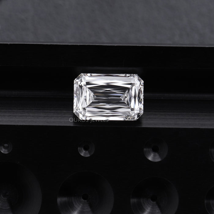 Diamant de laboratoire à taille criss de 3,01 carats