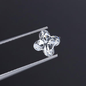 Diamant de 0,80 carat de forme florale, cultivé en laboratoire