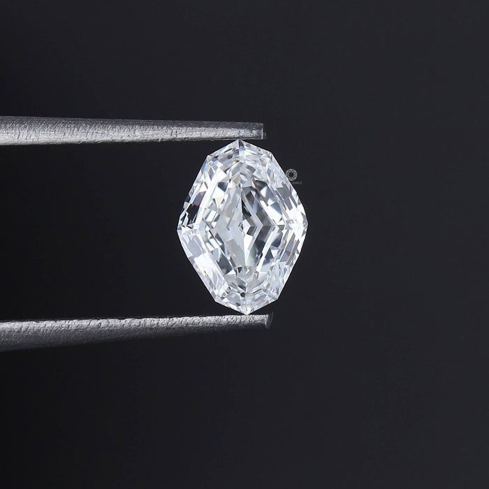 Diamant taillé en losange modifié de 0,90 carat