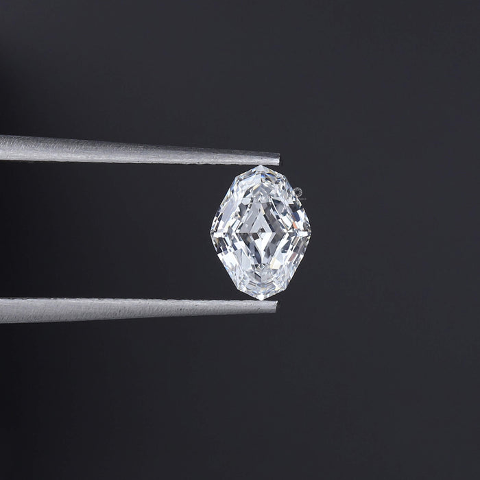 Diamant taillé en losange modifié de 0,90 carat