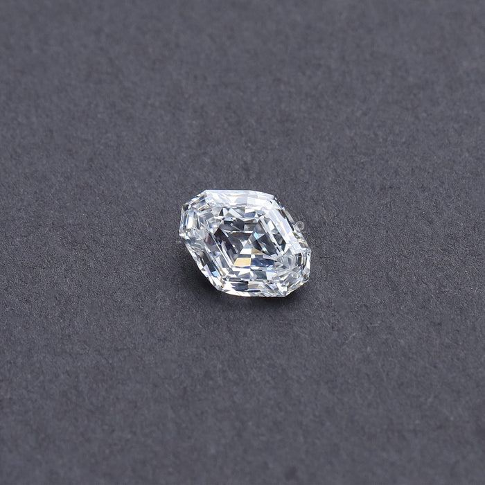 Diamant taillé en losange modifié de 0,90 carat