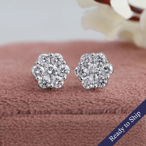 Boucles d'oreilles à tige en or blanc 14 carats avec diamants ronds