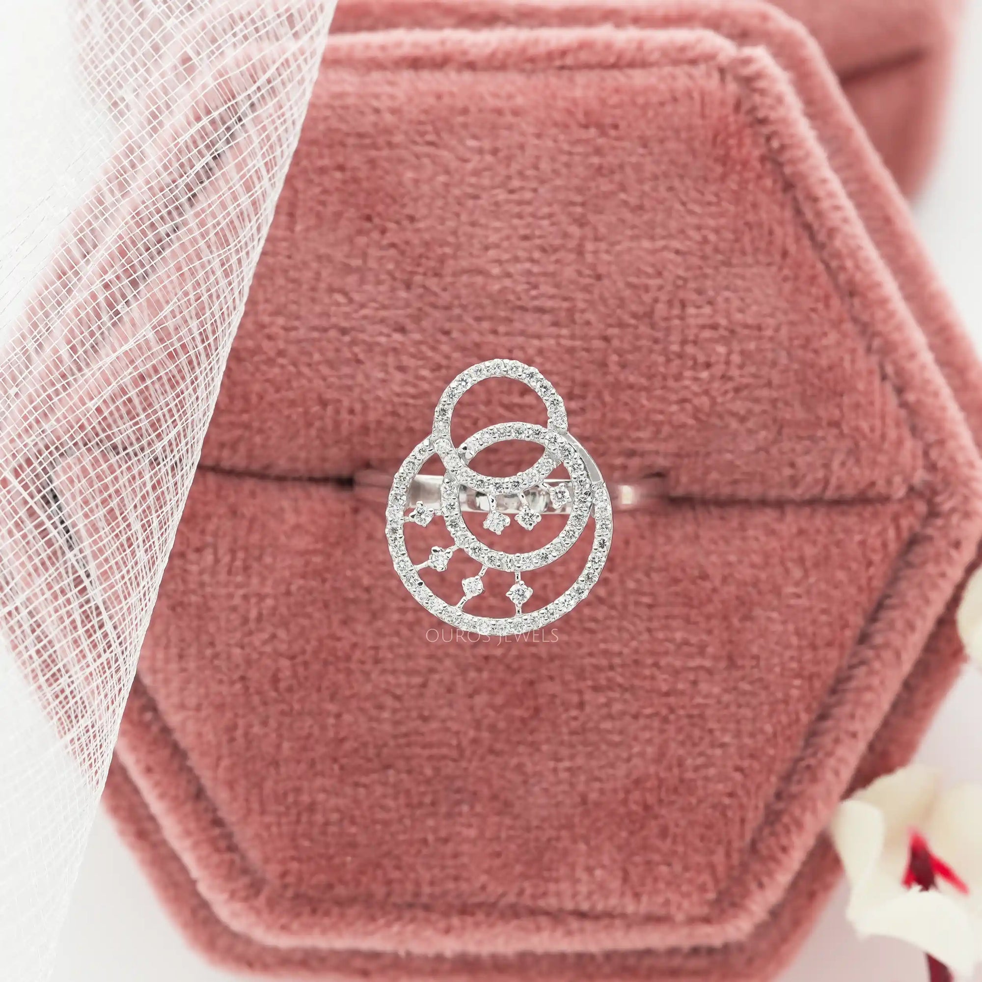 Round Diamond Circle Wedding Ring