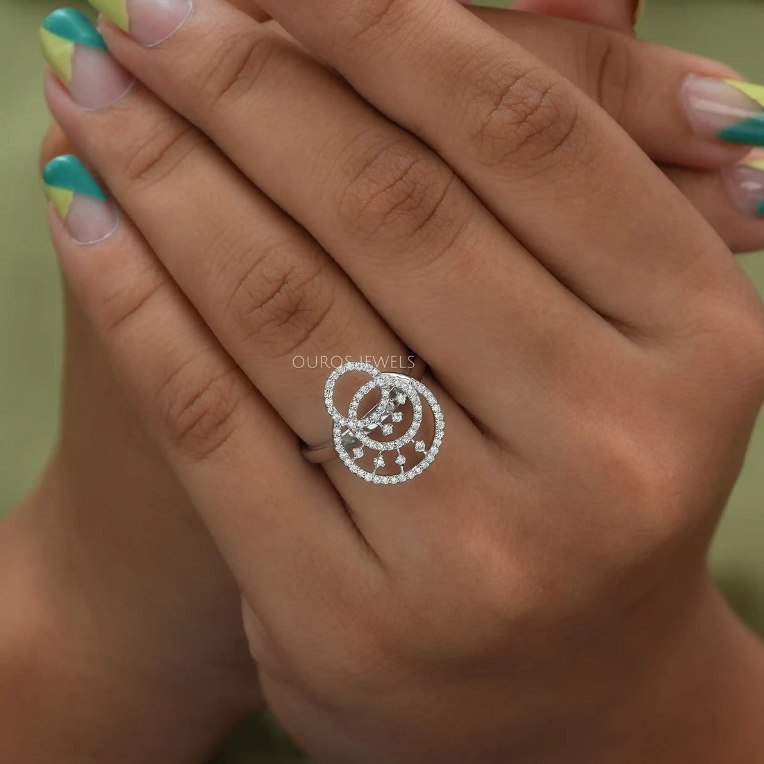 Round Diamond Circle Wedding Ring