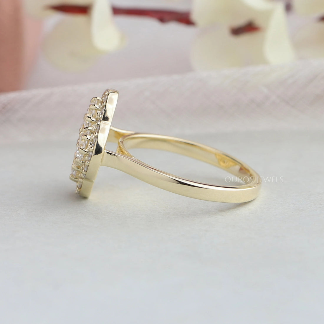 Floral Shape Round Diamond Halo Engagement Ring