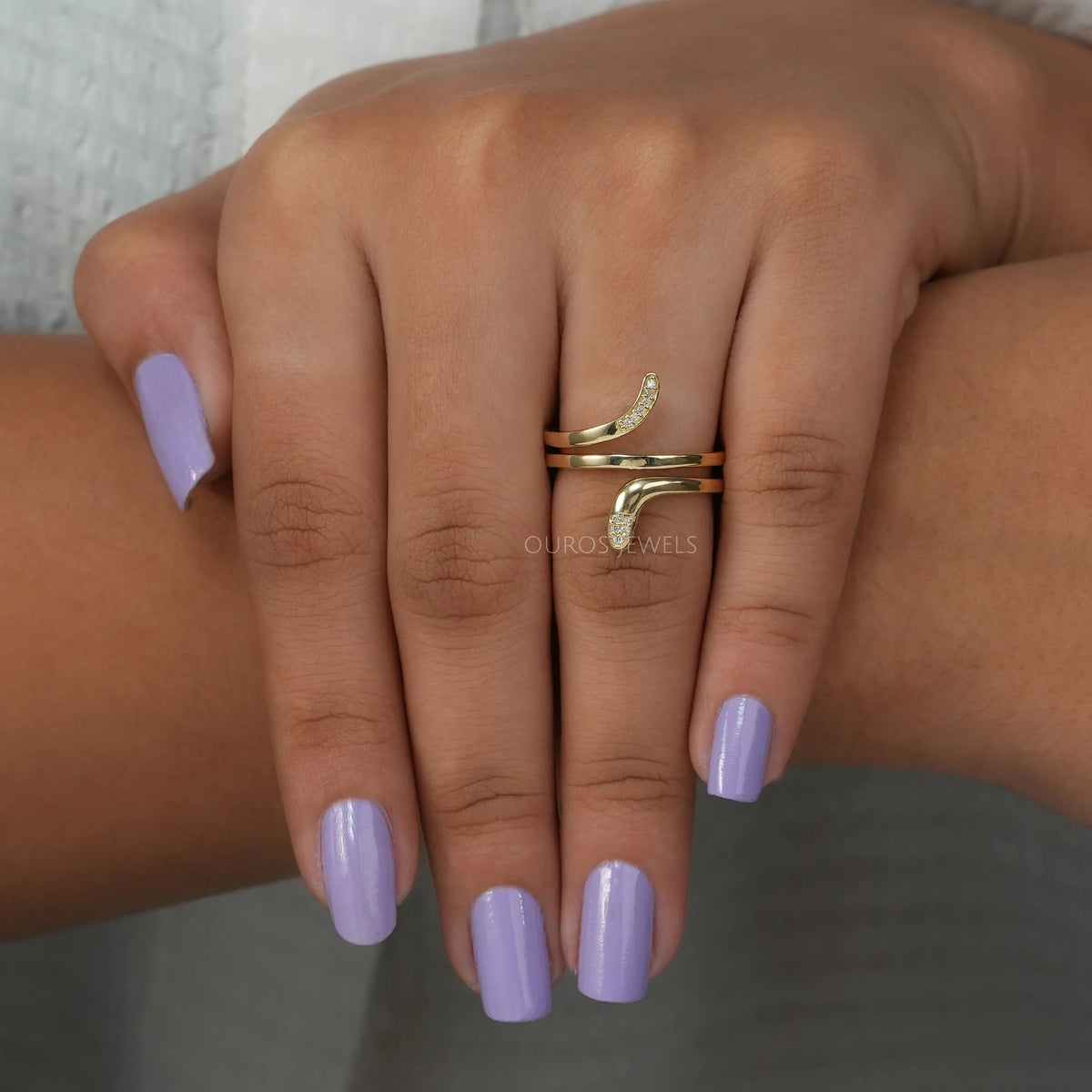 Snake Shape Gold Round Diamond Ring Rings